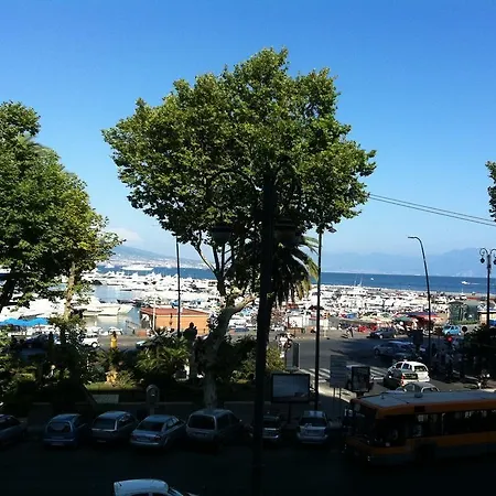 酒店 Mergellinaresort 3*